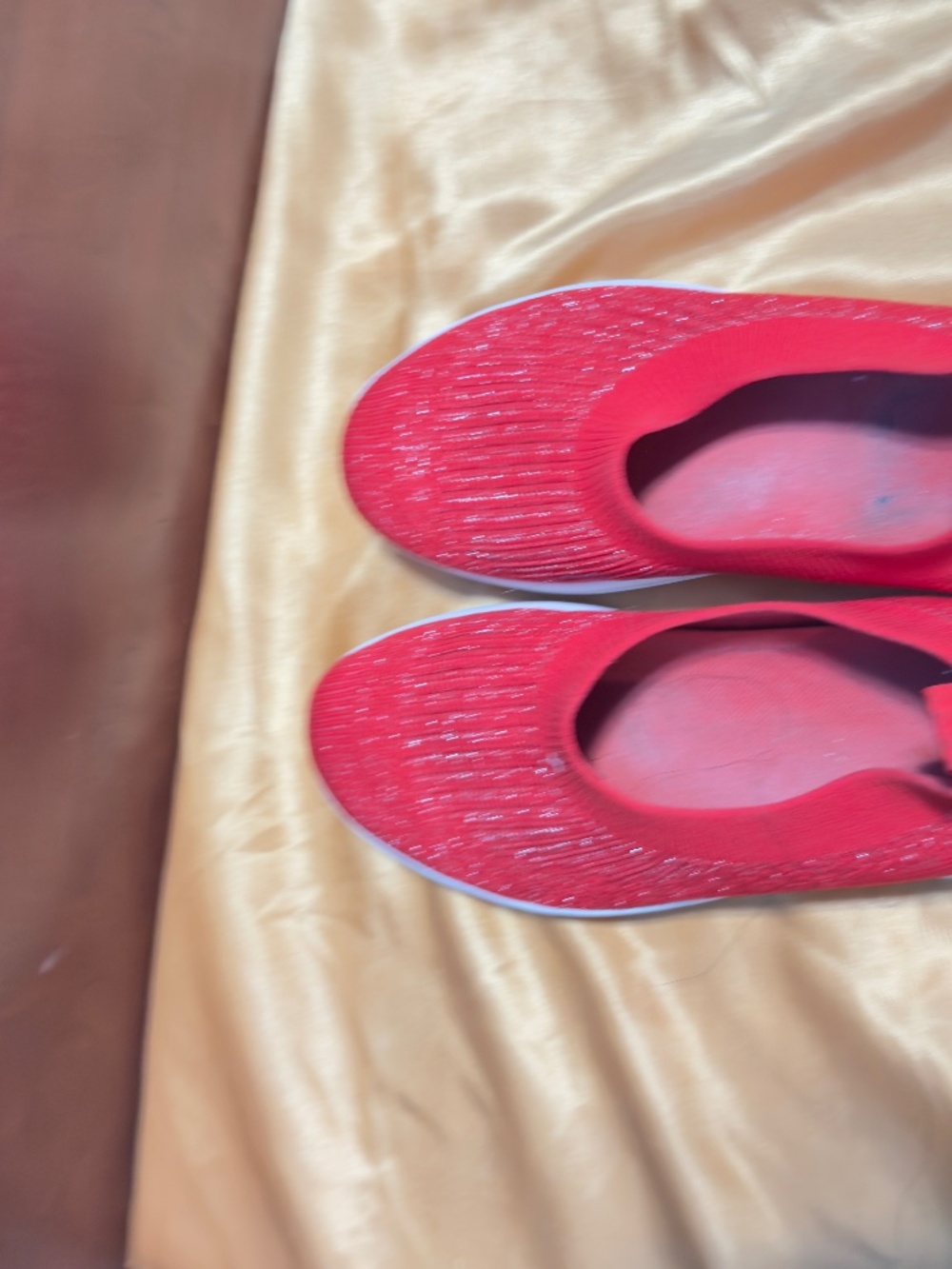 Skechers Red and Silver knit U.S. size 8